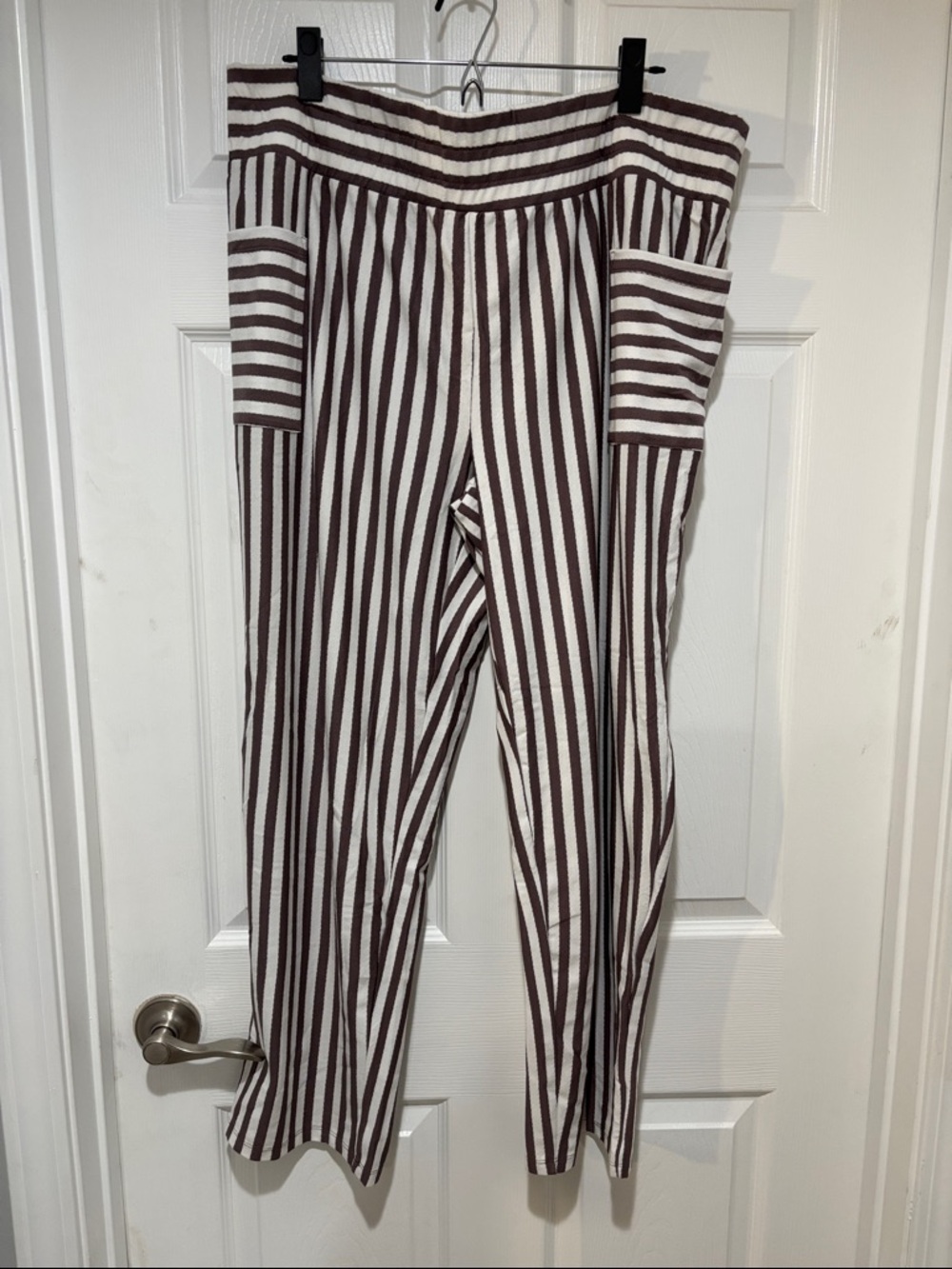 ANYBODY NIP Striped Taupe and White Lightweight Pants